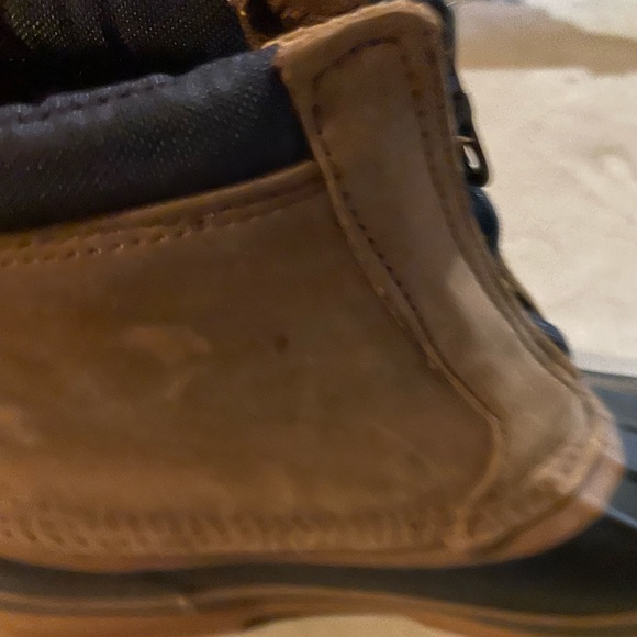 G. H. Bass & Co. Women's Duck Boot Size 9 - Picture 5 of 8